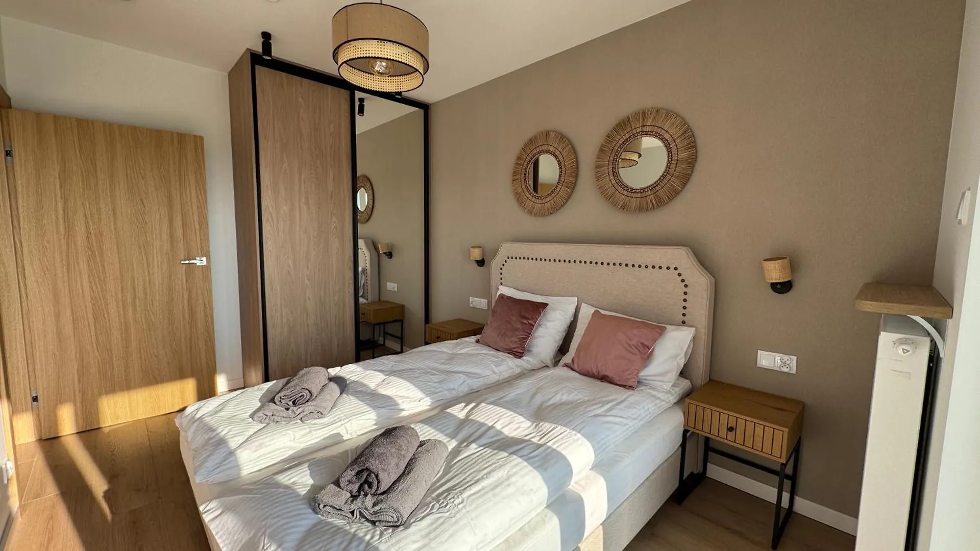 4Summer Golden Dune - Parking, Przestronne Mieszkanie 50M2, Caly Apartament Do Dyspozycji, Duzy Taras Z Pieknym Zachodem Slonca Parkplatz, Geraeumige Wohnung Mit 50 M2, Ganzes Apartment Zur Verfuegung, Grosse Terrasse Mit Wunderschoenem Sonnenunterga 科沃布热格 0*,  波兰